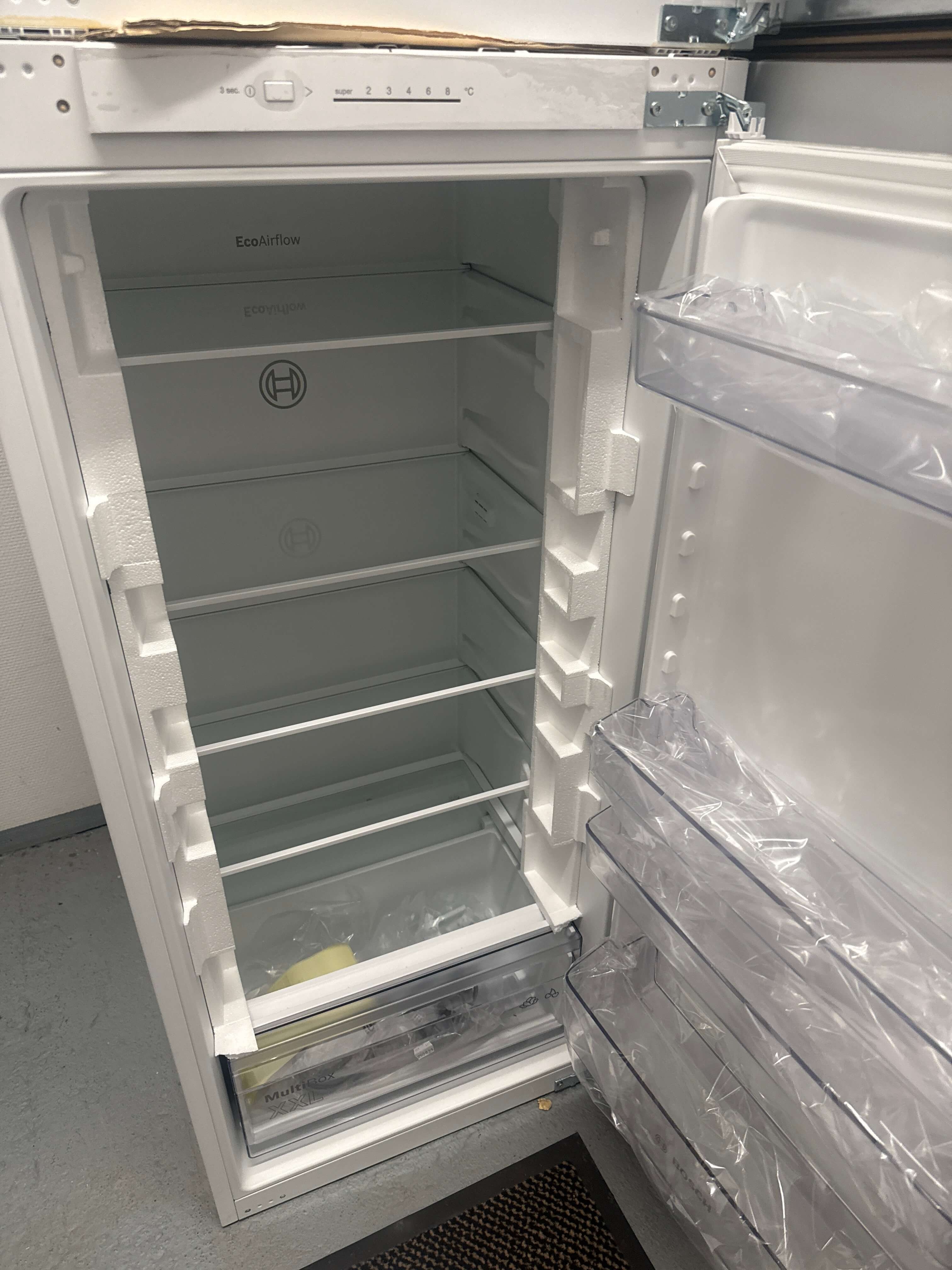 Einbau-Kühlschrank
